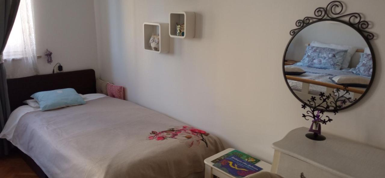Apartment Aquileia Пула Екстериор снимка