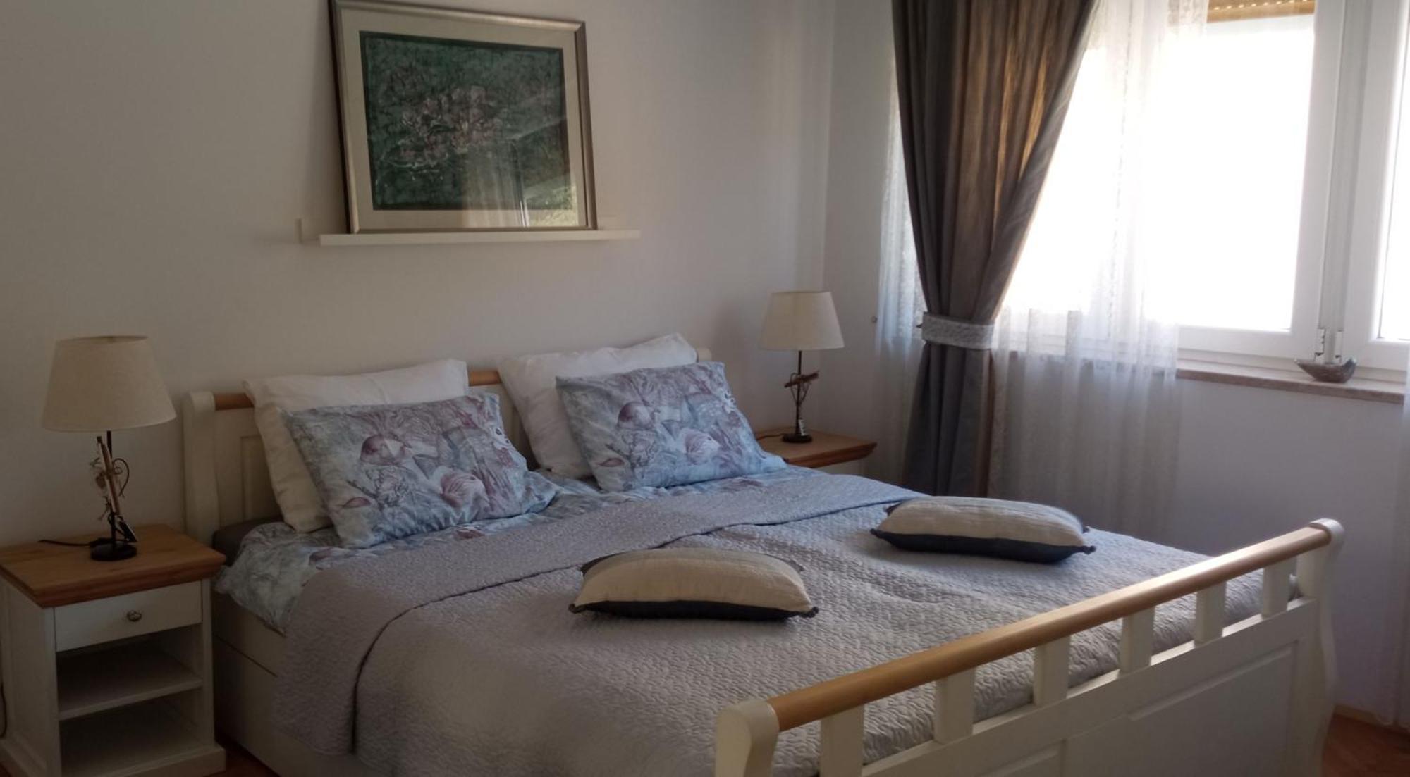 Apartment Aquileia Пула Екстериор снимка