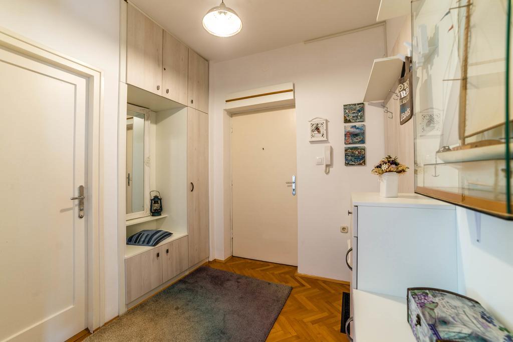 Apartment Aquileia Пула Екстериор снимка