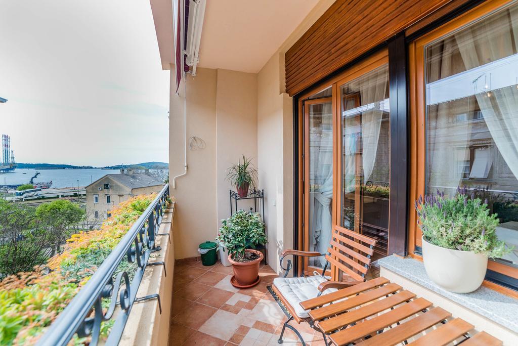 Apartment Aquileia Пула Екстериор снимка